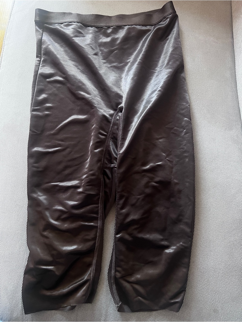 Skims high waisted capri mid- tight shapewear